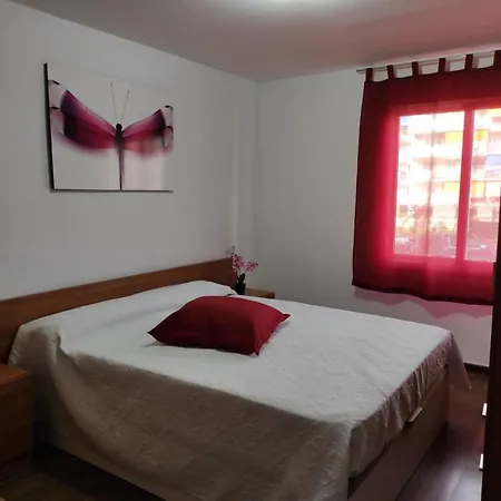 Apartamento La Pineda Apartment *